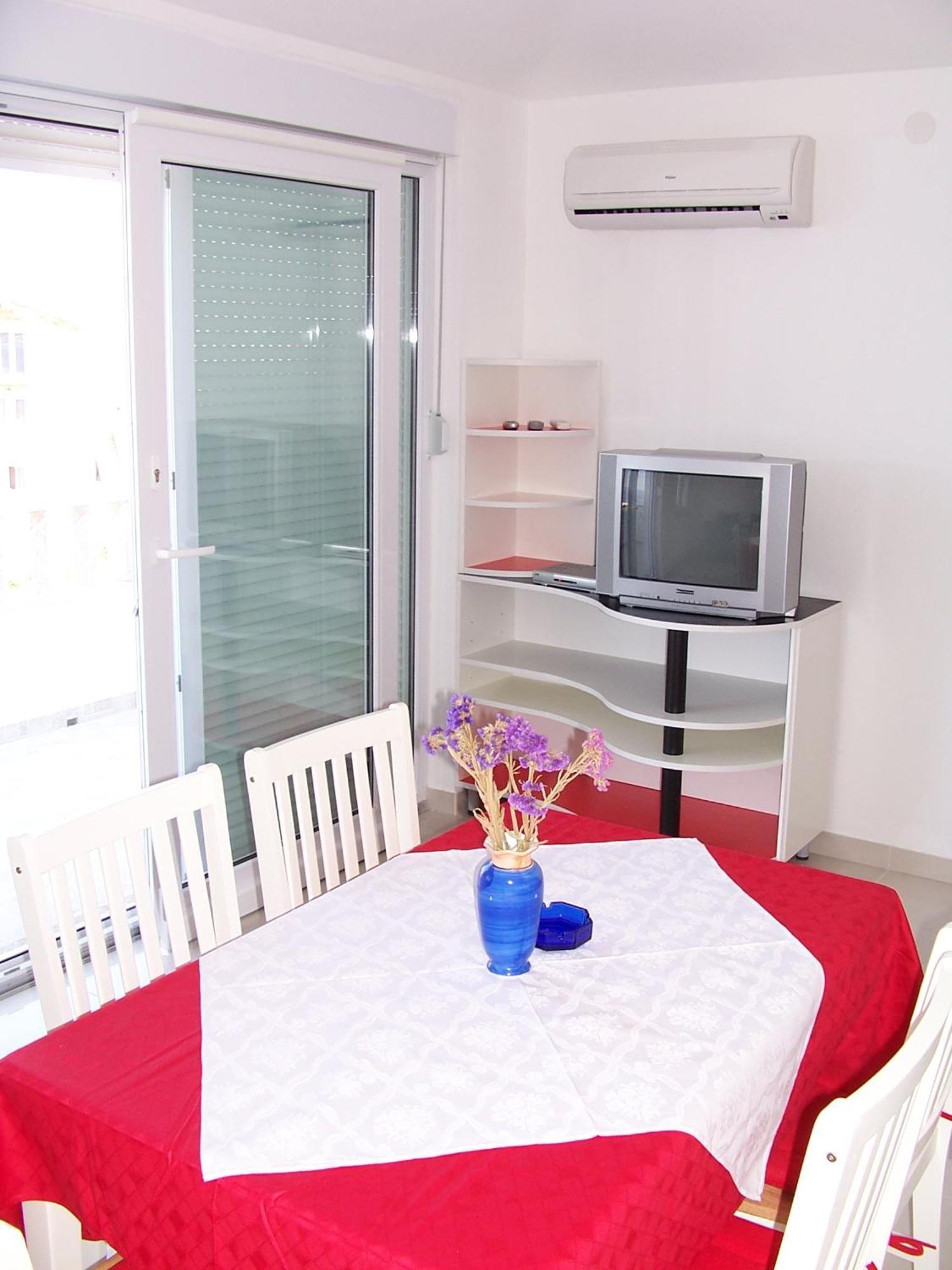 Apartments Perdijic Nemira オミシュ エクステリア 写真